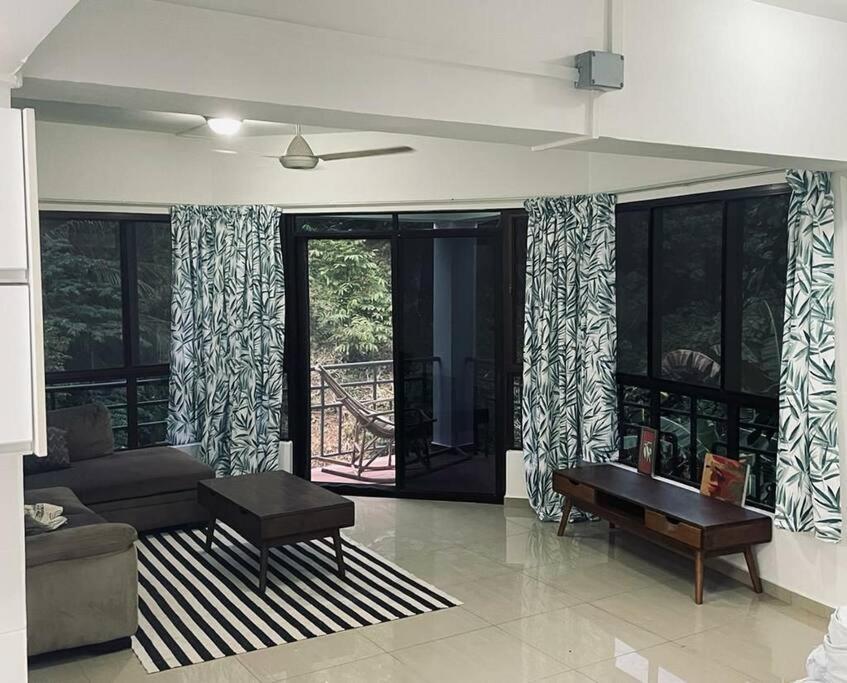 Kk Jungle Hideaway Lovely Apartment 5 Mins Walk To Town Кота Кинабалу Екстериор снимка