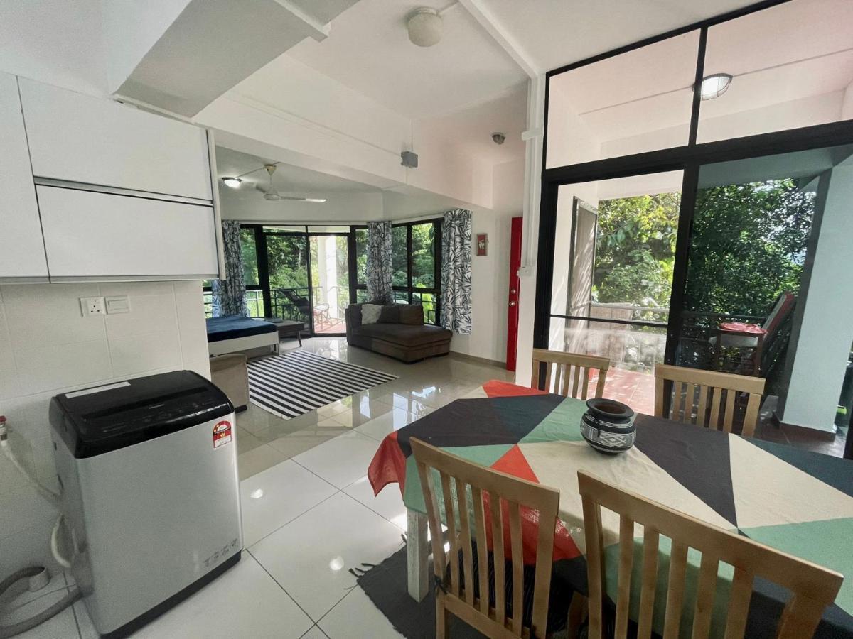 Kk Jungle Hideaway Lovely Apartment 5 Mins Walk To Town Кота Кинабалу Екстериор снимка